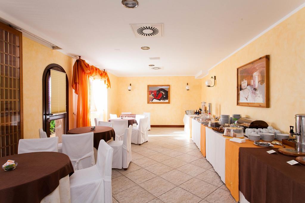 פאלינורו King'S Residence Hotel מראה חיצוני תמונה